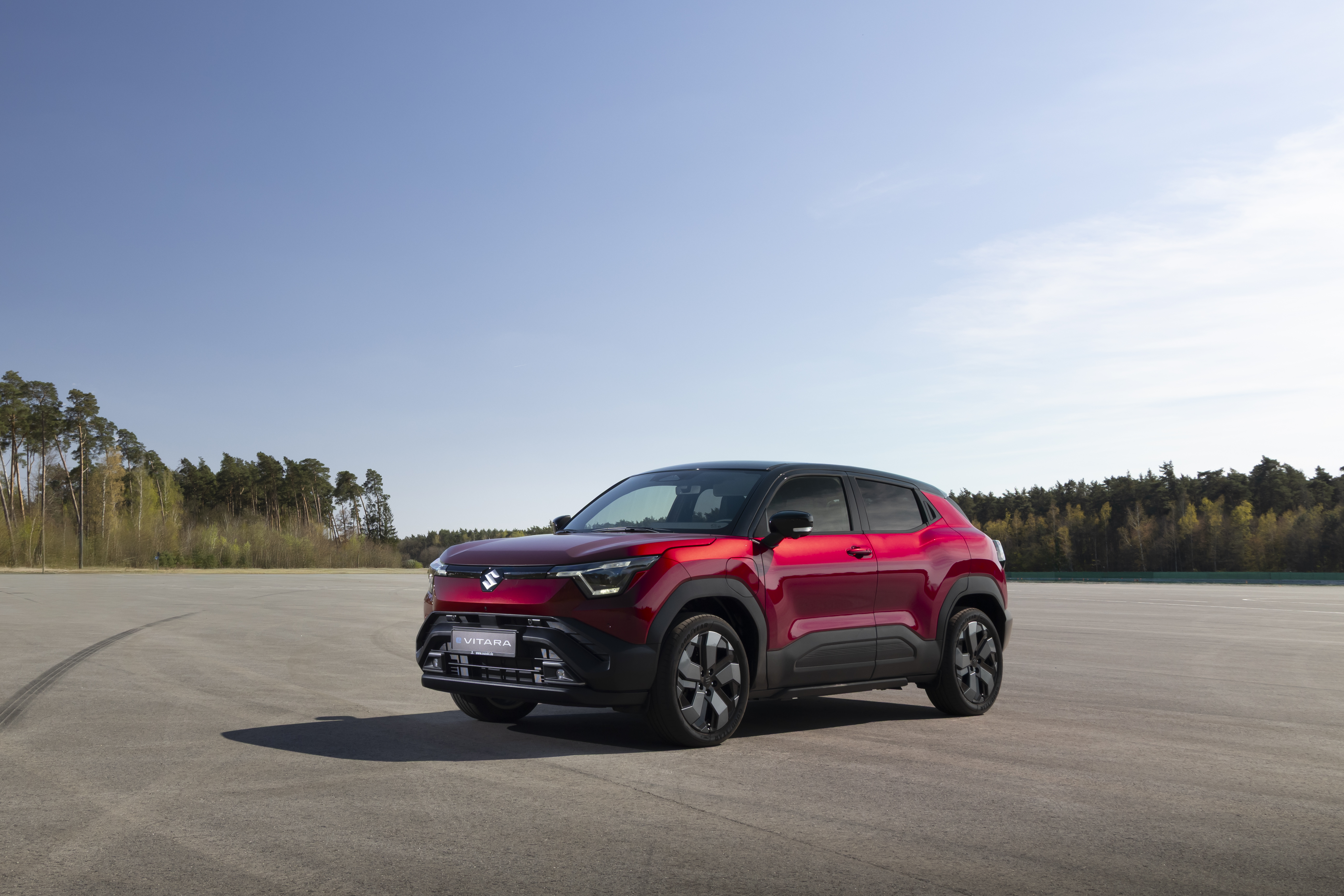 Suzuki e-Vitara: Der König des kleinen SUVs geht in den Strom über, ohne seine Gene zu verleugnen
