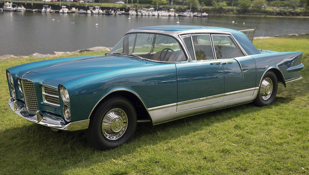 Facel Vega Excellence: imponujący czterodrzwiowy sedan bez słupka środkowego